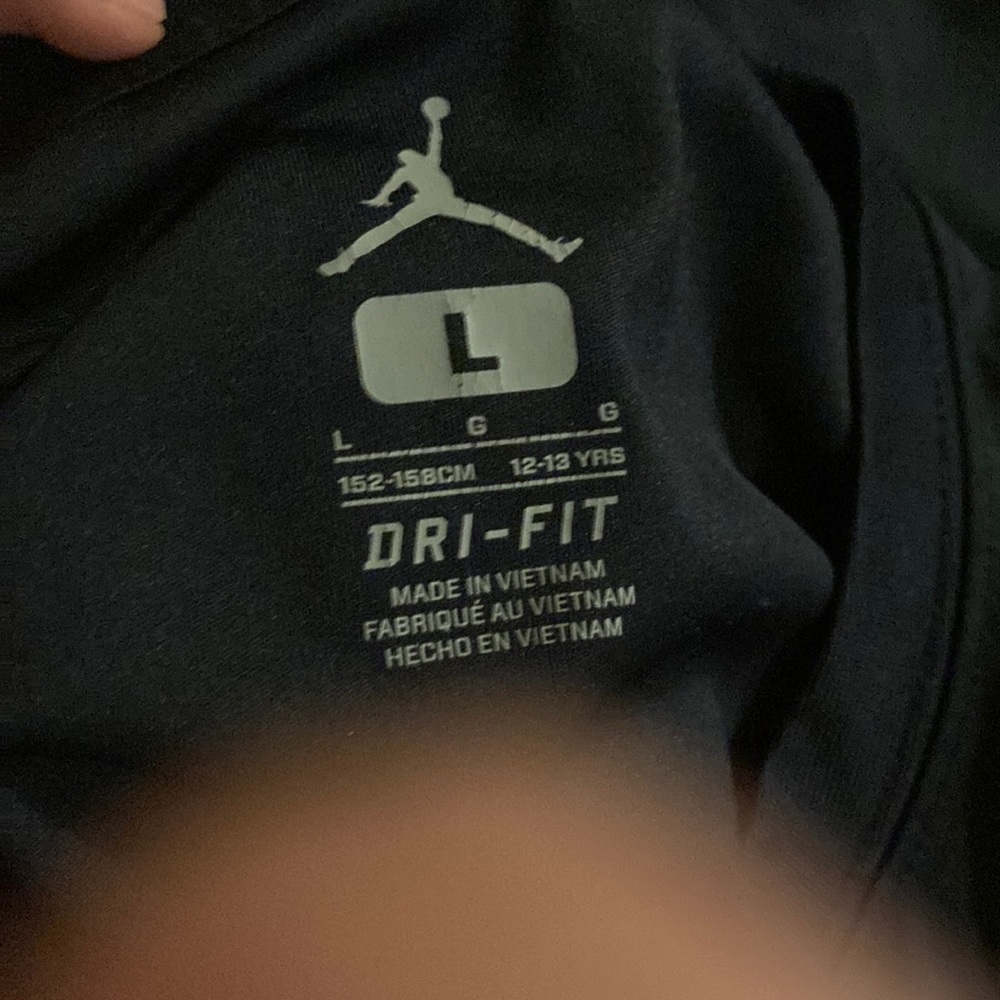 Jordan kids navy long sleeve t-shirt, dri-fit long sleeve tee air Jordan… - Picture 4 of 4